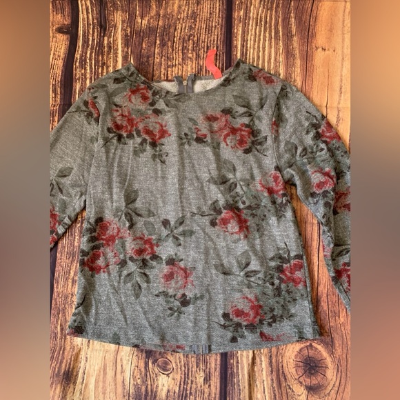 Eight Sixty Women's Long Sleeve Back Zippered Gray Floral Blouse Size: S - Picture 2 of 7